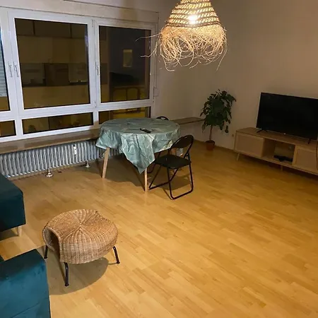 Workation I Bali Taunus I 6 Personen Viel Platzi Waschmaschine I Trockner I Balkon * Kelkheim
